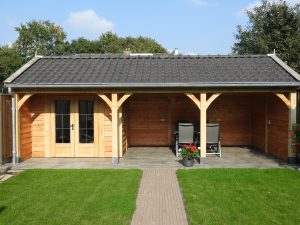 houten-tuinhuis-met-veranda-1-300x225 - houten tuinhuis met veranda (1)