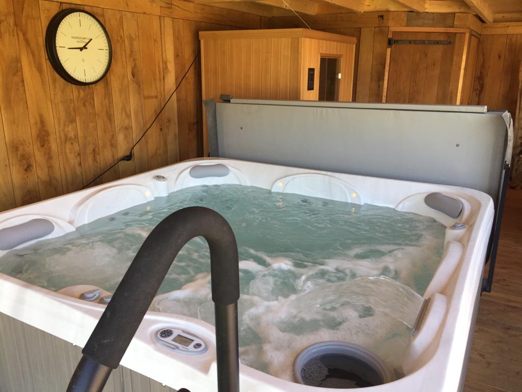 eiken-poolhouse-hoekmodel-7 - Jacuzzi overkapping